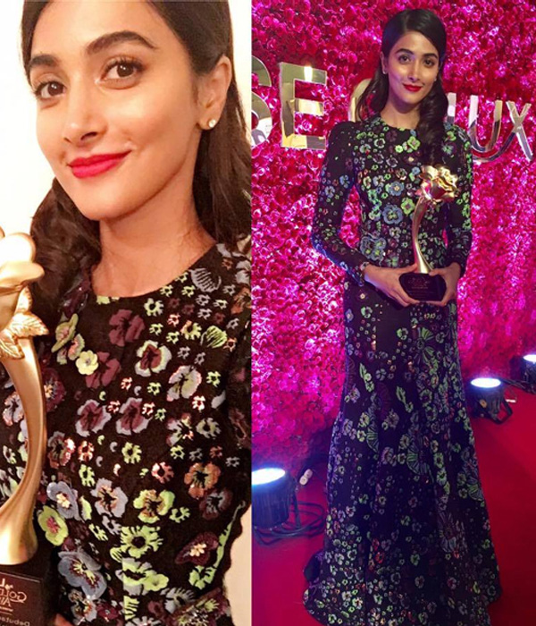Pooja Hegde Lux Award for Mohanjedaro